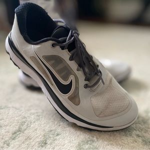 Nike Mens golf shoes
